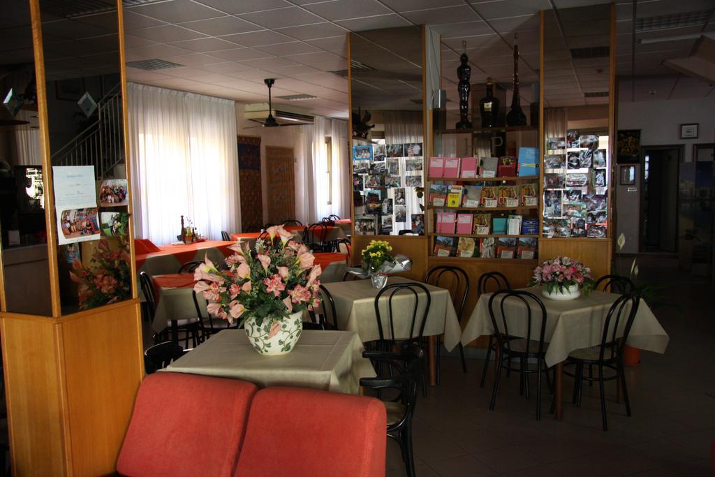 Hotel Peonia Rimini Eksteriør billede